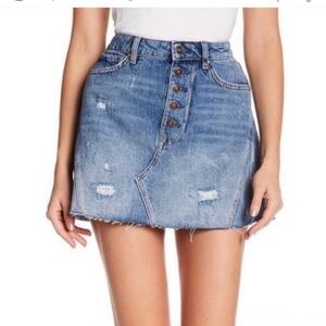 We The Free Breezy Distressed Denim Mini Skirt Size 27